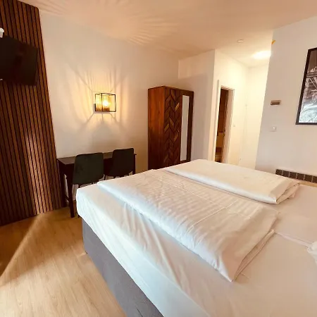 Gaestehaus Am Stadtpark * Vocklabruck