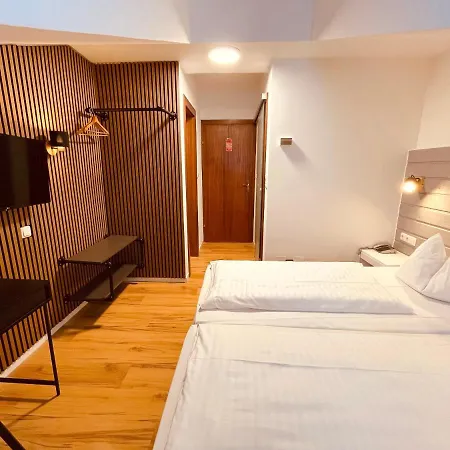 Gaestehaus Am Stadtpark Hotel