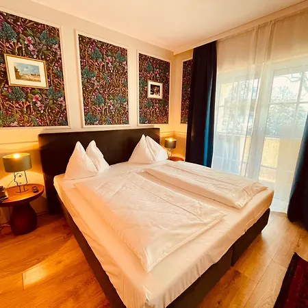 Gaestehaus Am Stadtpark Hotel *