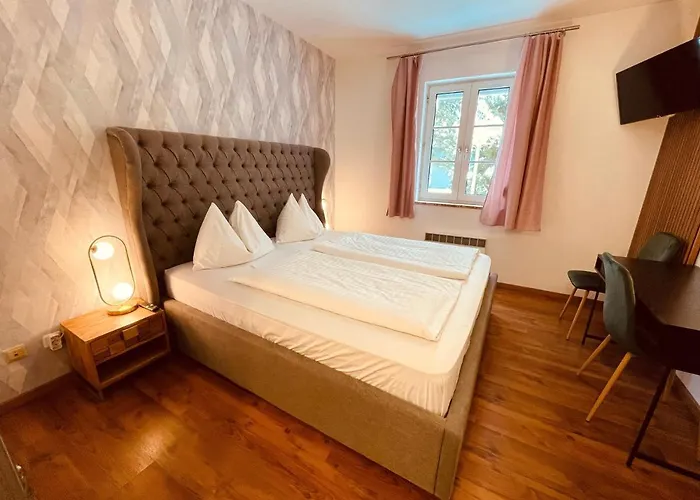 Gaestehaus Am Stadtpark Hotel Vöcklabruck