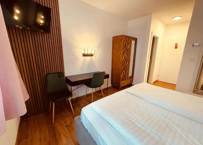 Gaestehaus Am Stadtpark Hotel Vöcklabruck